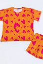 CONJUNTO MENINA CAMISETA E BIKER CORAÇÃO NEON
