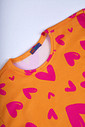 CONJUNTO MENINA CAMISETA E BIKER CORAÇÃO NEON