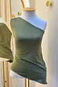 Blusa Ombro Único Verde Militar