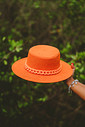 Chapéu correntes laranja