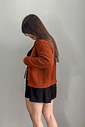Cardigan curto em tricô caramelo Cardigan curto em tricô caramelo