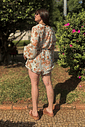 Macaquinho vestido com manga longa em chiffon pastel