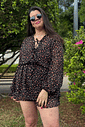 Macaquinho vestido com manga longa em chiffon preto floral