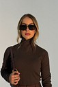 Blusa Lorena Gola Alta Marrom