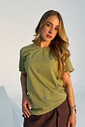 T-shirt Feminina Pamela Bordada Cor Verde Oliva