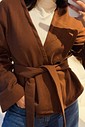 Casaco Cellina Fluido Transpassado Com Cinto Marrom