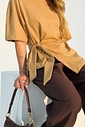 T-shirt Feminina Paloma Detalhe Frontal Transpassado Café com leite