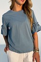T-shirt Ana com manga 3/4 com babado cor azul claro e marrom claro T-shirt Ana com manga 3/4 com babado cor azul claro e marrom claro