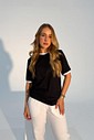 T-shirt Feminina Alice Cor Preta Com detalhe Bicolor
