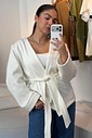 Casaco Cellina Fluido Transpassado Com Cinto Off White