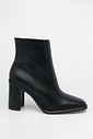 Bota Ankle Boot Malu Preto