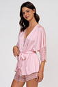 PIJAMA KIMONO TOQUE DE SEDA COM RENDA - CLÁSSICO ACETINADO PINK GLOSS PIJAMA KIMONO TOQUE DE SEDA COM RENDA - CLÁSSICO ACETINADO PINK GLOSS