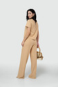 Conjunto com Blusa e Calça - Bege Conjunto com Blusa e Calça - Bege