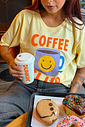 T-SHIRT ESTONADA COFFEE CLUB AMARELO MANTEIGA