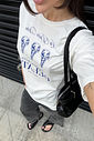 T-SHIRT ESTONADA DOLCE GELATO ESTAMPA AZUL OFF WHITE