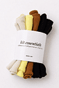 kit com 4 blusas femininas em viscolycra nas cores areia, preta, marrom e amarelo, com decote V, toque macio e modelagem confortável, do P ao G2
