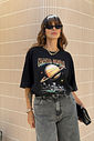 T-SHIRT ESTONADA CELESTIAL HIGHWAY (COM STRASS) PRETA