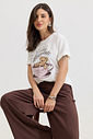 t shirt feminina preta com estampa exclusiva frontal, modelagem clássica e caimento confortável, camiseta de algodão versátil para uso diário