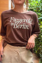 T-SHIRT ESTONADA FITZGERALD IN BERLIN MARROM CHOCOLATE T-SHIRT ESTONADA FITZGERALD IN BERLIN MARROM CHOCOLATE
