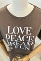 T-SHIRT ESTONADA LOVE AND FUN MARROM CAFÉ