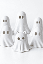 Kit 6 Fantasminhas Decorativos Halloween em Impressão 3D Kit 6 Fantasminhas Decorativos Halloween em Impressão 3D