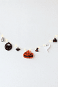 Kit 11 Penduricalhos Halloween com Fio de LED e Bateria Kit 11 Penduricalhos Halloween com Fio de LED e Bateria
