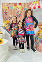 Avental Vestido Festa Junina Infantil Xadrez Preto com Bandeirinhas Tal Mãe Tal Filha MODELO INFANTI