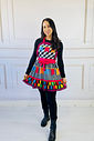Vestido Festa Junina Xadrez Preto com Bandeirolas — Veste P ao G2 + Brinde 2 Laços Vestido Festa Junina Xadrez Preto com Bandeirolas — Veste P ao G2 + Brinde 2 Laços