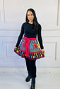 Vestido Festa Junina Xadrez Preto com Bandeirolas — Veste P ao G2 + Brinde 2 Laços Vestido Festa Junina Xadrez Preto com Bandeirolas — Veste P ao G2 + Brinde 2 Laços