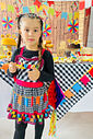 Avental Vestido Festa Junina Infantil Xadrez Preto com Bandeirinhas Tal Mãe Tal Filha MODELO INFANTI