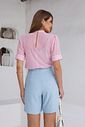 Blusa Crepe Gola Alta com Nervura e Renda - Doce Flor Blusa Crepe Gola Alta com Nervura e Renda - Doce Flor