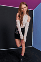 Conjunto Blusa Cropped E Saia Em Cotelê Preto E Bege Dway