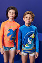 Conjunto Menino em Malha UV Camiseta e Sunga Tubarão Royal