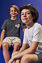 Conjunto Menino Camiseta Shark Pool Party e Bermuda Grafite