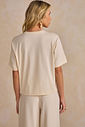 T-shirt em meia malha com estampa metalizada 90244 Linzzi T-shirt em meia malha com estampa metalizada 90244 Linzzi