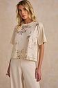 T-shirt em meia malha com estampa metalizada 90244 Linzzi T-shirt em meia malha com estampa metalizada 90244 Linzzi