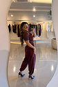 CALÇA JOGGING COM FAIXA ALANA LANÇA PERFUME CALÇA JOGGING COM FAIXA ALANA LANÇA PERFUME