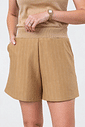 SHORTS ALFAIATARIA RISCA DE GIZ DOCE DE LEITE SHORTS ALFAIATARIA RISCA DE GIZ DOCE DE LEITE