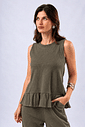 BLUSA REGATA COM BABADO SIROCCO - OLIVA NOIR