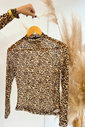 Blusa Manga Longa de Tule Onça Luxo Urbano