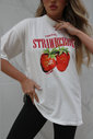 T-Shirt Over Strawberries Luxo Urbano