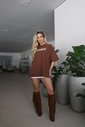 T-shirt Oversized Howdy Marrom Luxo Urbano