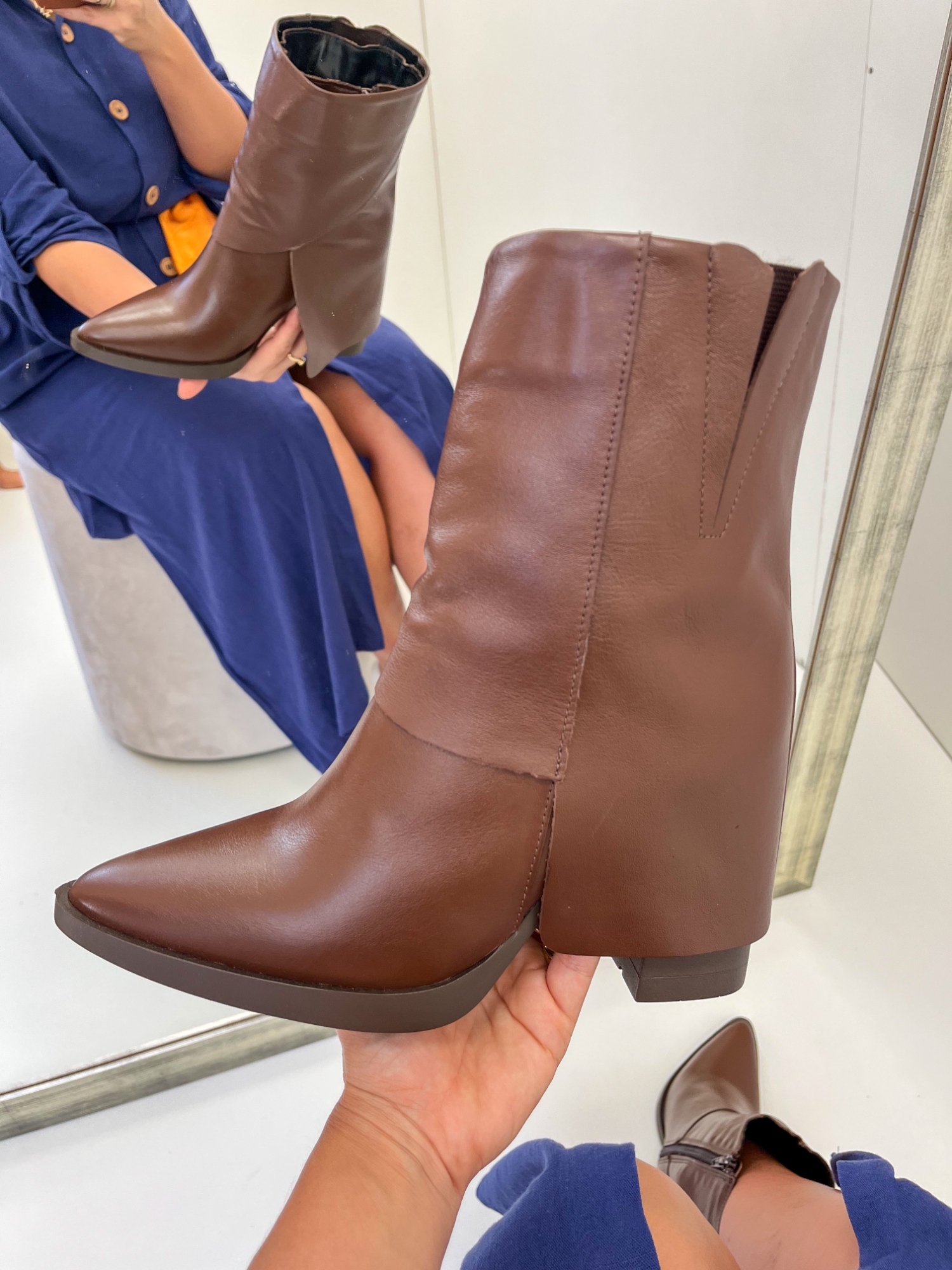 Beca - Bota Feminina 2 em 1 Capa Removível em Couro Chocolate