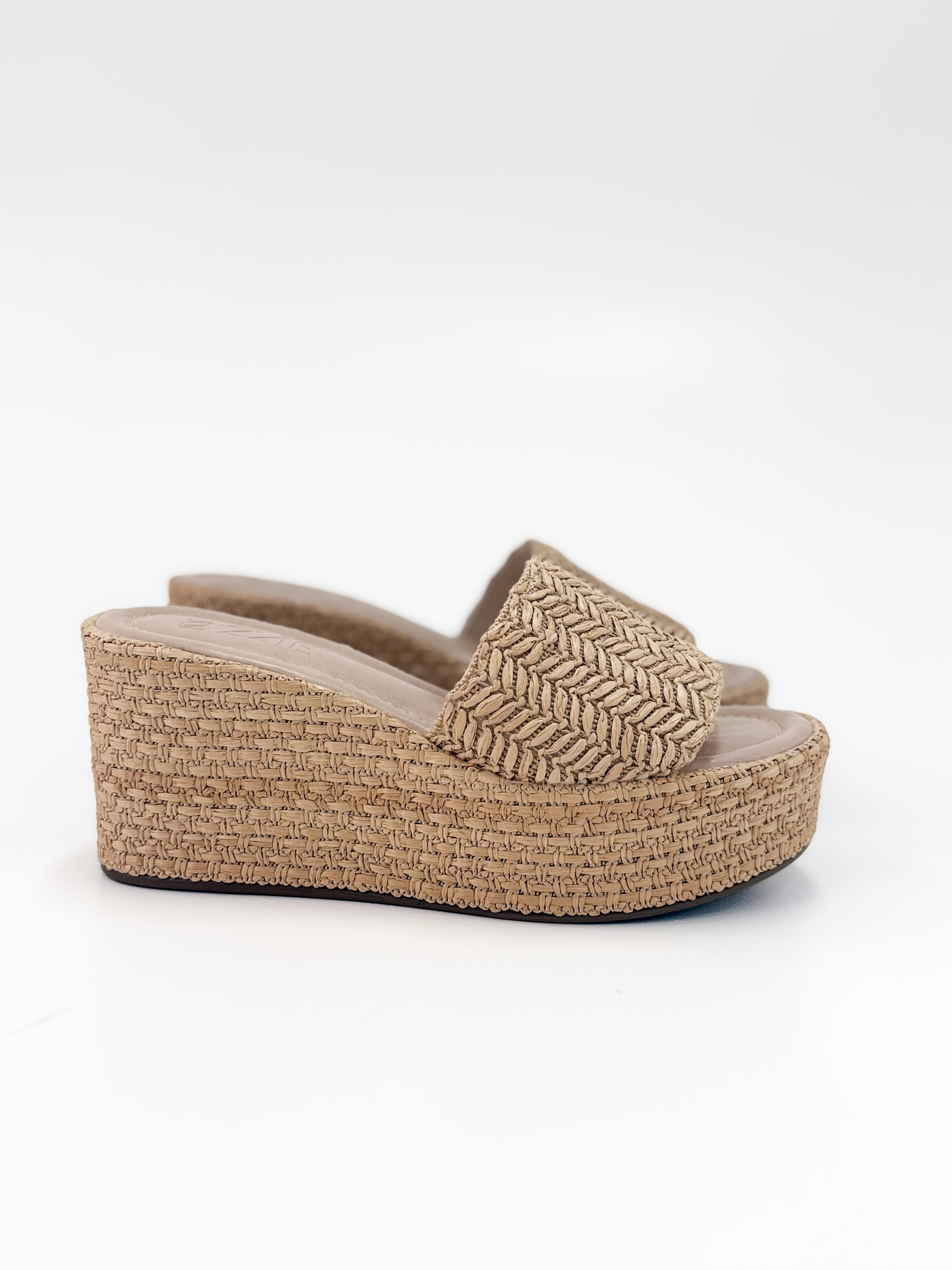 Sandra - Tamanco Tramado em Ráfia cor Trigo com Solado Flatform Sandra - Tamanco Tramado em Ráfia cor Trigo com Solado Flatform