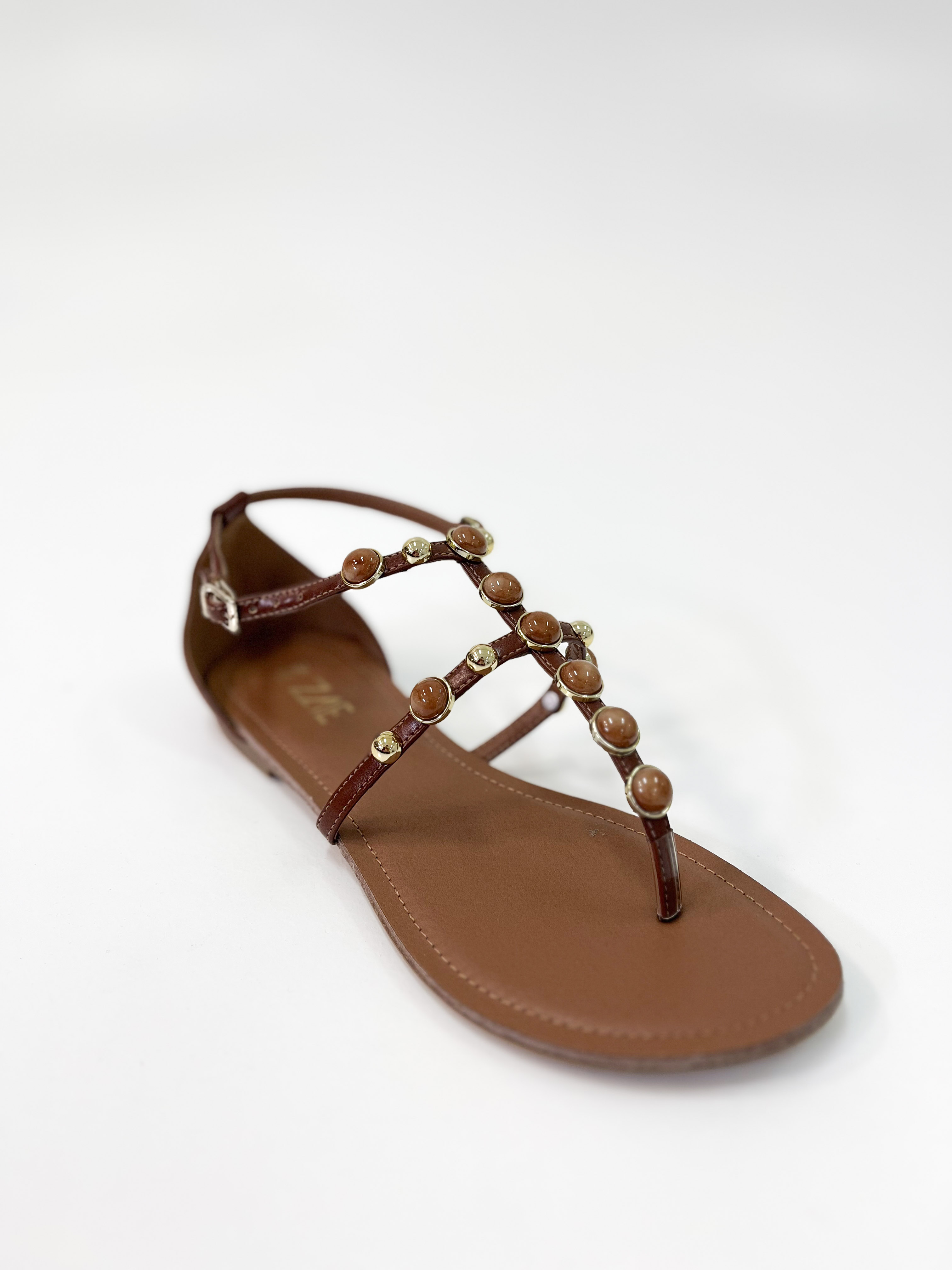 Noemi - Sandália Flat Cor New Whiski Detalhes em Pedrarias