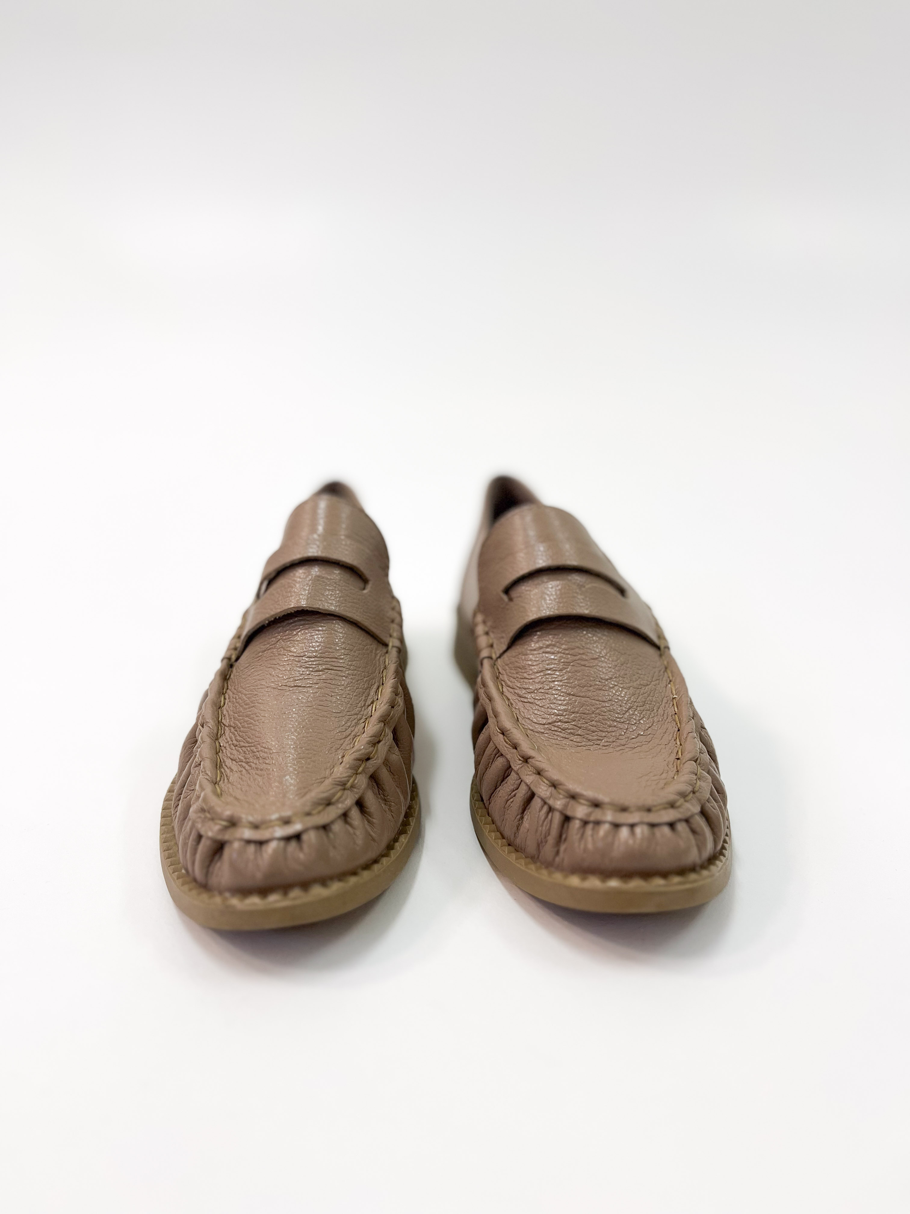 Micheli - Mocassim em Couro cor Skin com Detalhe Vazado Micheli - Mocassim em Couro cor Skin com Detalhe Vazado
