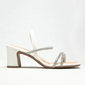 Sandália Mississipi Tiras Aplicação Strass Posterior Elástico Salto Médio Grosso Branco Sandália Mississipi Tiras Aplicação Strass Posterior Elástico Salto Médio Grosso Branco