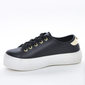 Tênis Flatform Moleca Detalhe Dourado Aplicação Metal Logo Preto Tênis Flatform Moleca Detalhe Dourado Aplicação Metal Logo Preto