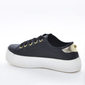 Tênis Flatform Moleca Detalhe Dourado Aplicação Metal Logo Preto Tênis Flatform Moleca Detalhe Dourado Aplicação Metal Logo Preto