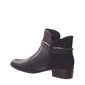 Bota Ankle Boot Cravo & Canela Couro Detalhe Fivela Camurça Preta Bota Ankle Boot Cravo & Canela Couro Detalhe Fivela Camurça Preta
